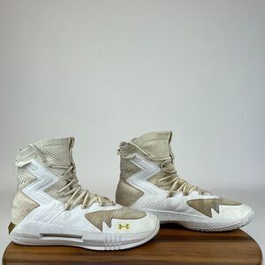 Womens Under Armour Highlight Ace 2.0 White Volleyball Shoes Sneakers Size 9.5 M